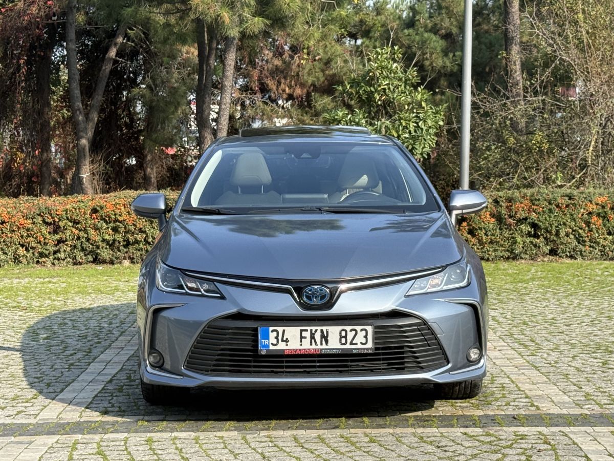 TOYOTA COROLLA 1.8 HYBRID FLAME X-PACK E-CVT